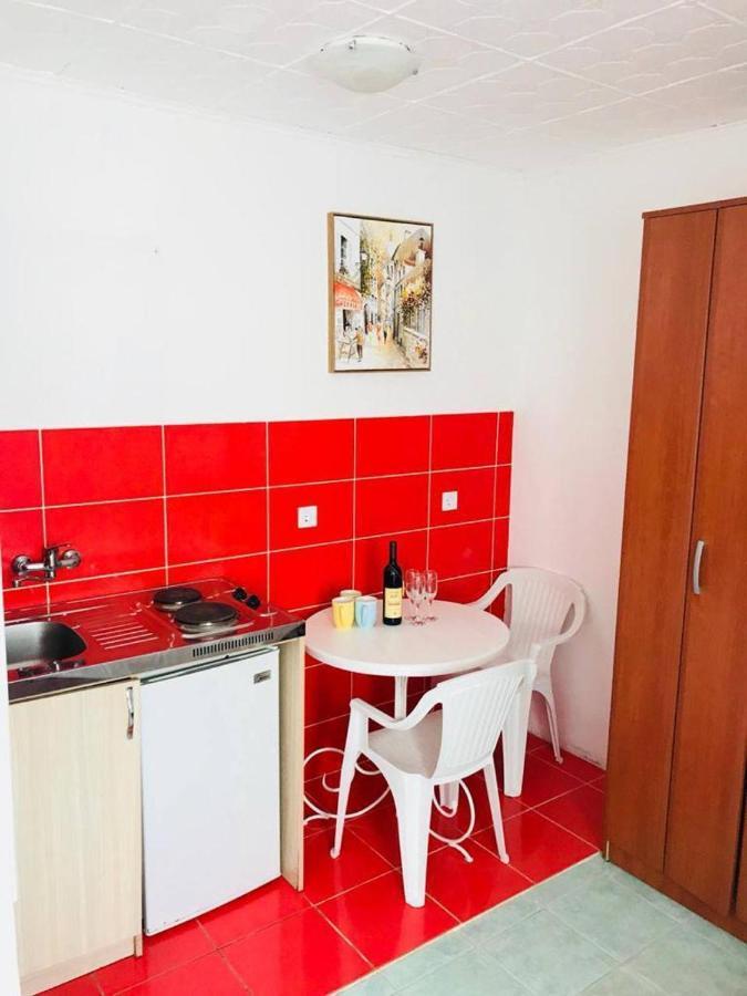 Studio Apartmani Rafailovici Rafailovici